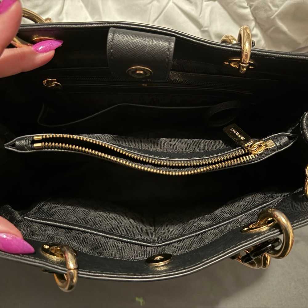 Michael Kors purse - image 3