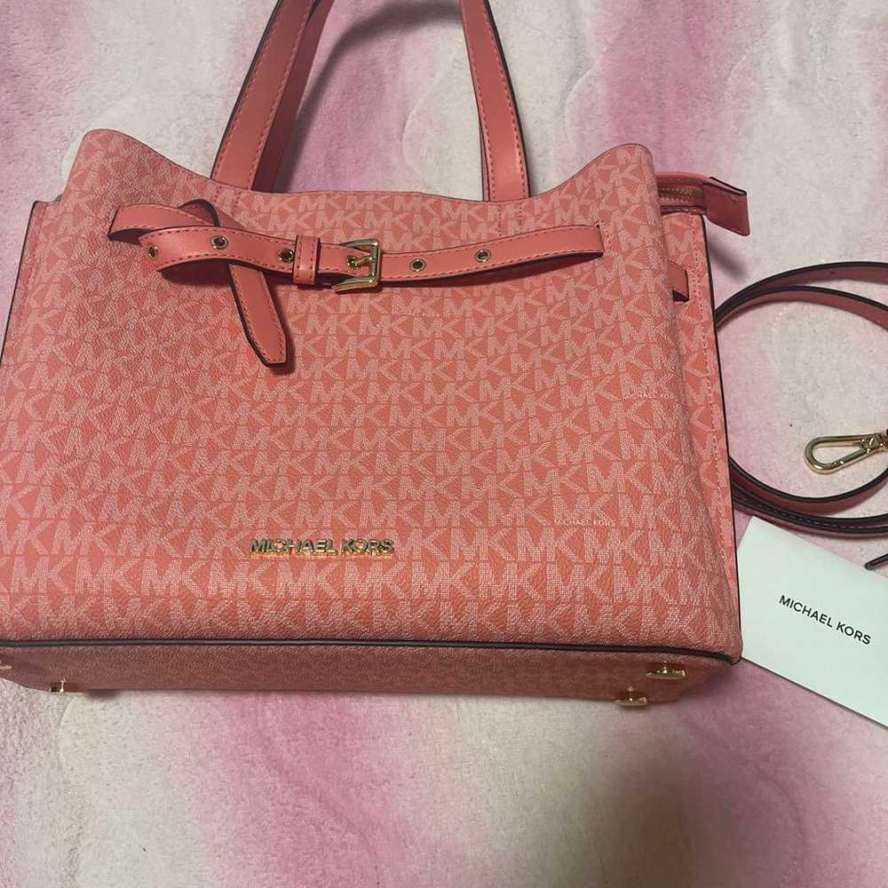 (Mint condition) Michael Kors Emilia Shoulder Bag. - image 4