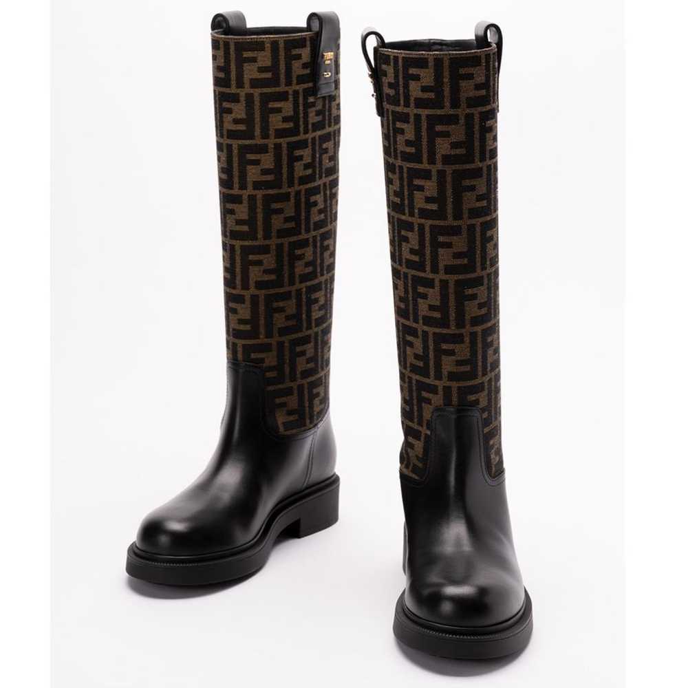 Fendi Leather boots - image 3