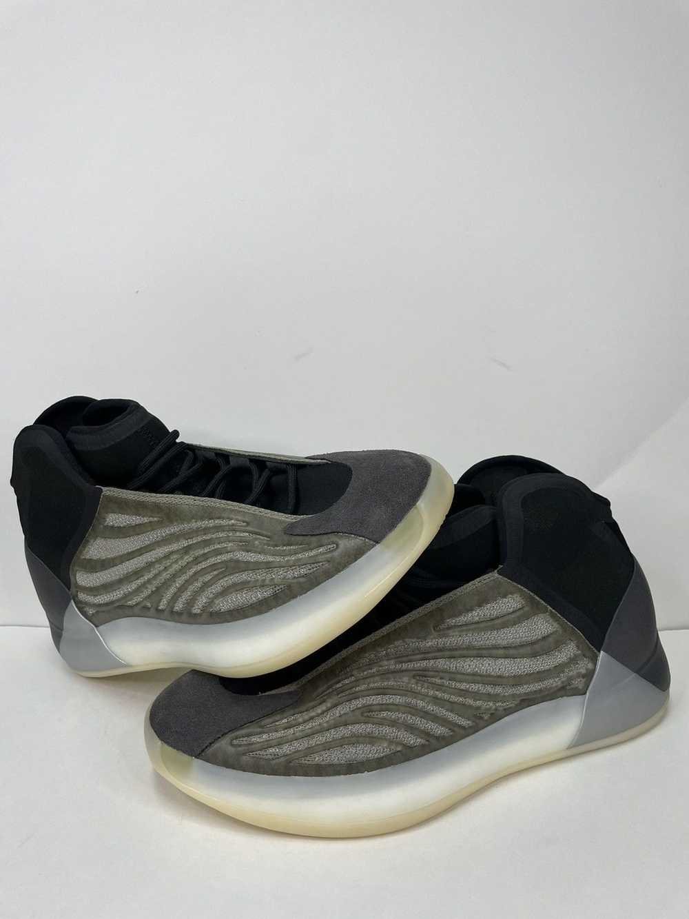 Adidas Yeezy Quantum Barium - image 1