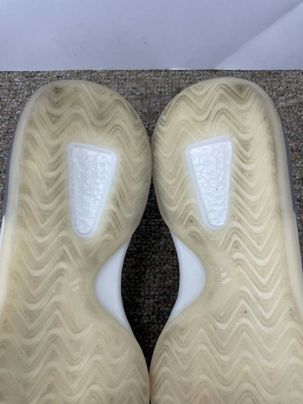 Adidas Yeezy Quantum Barium - image 7