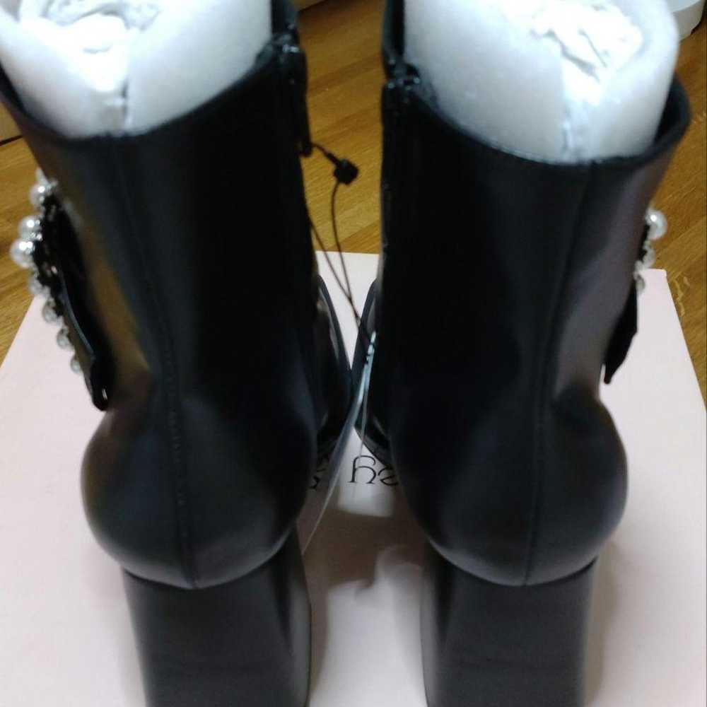 Black synthetic leather ankle boots with pearls, … - image 3