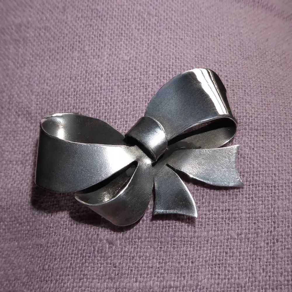 Sculptural Sterling Bow Hairclip by Lang - image 11