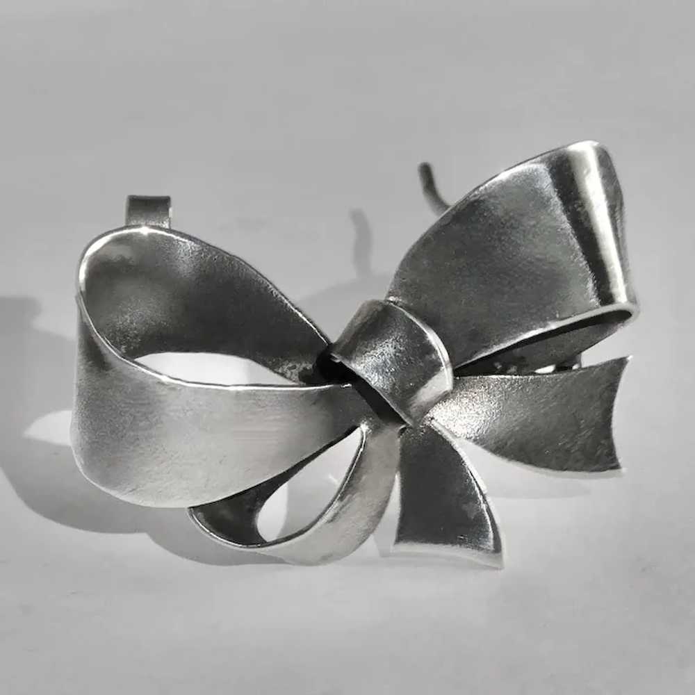 Sculptural Sterling Bow Hairclip by Lang - image 5