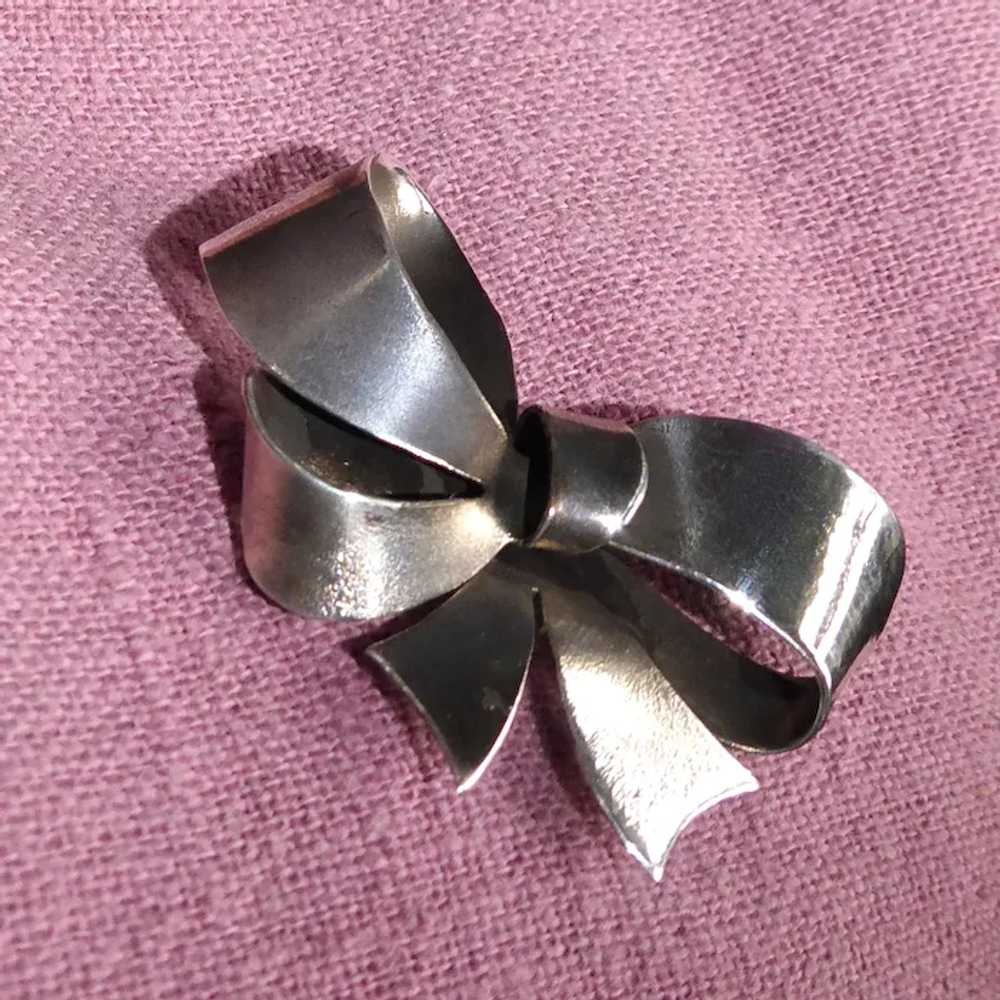 Sculptural Sterling Bow Hairclip by Lang - image 6