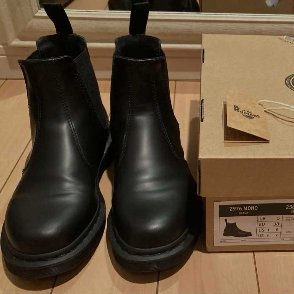 Dr. Martens Chelsea Boots 2976 MONO Size 5 - image 2