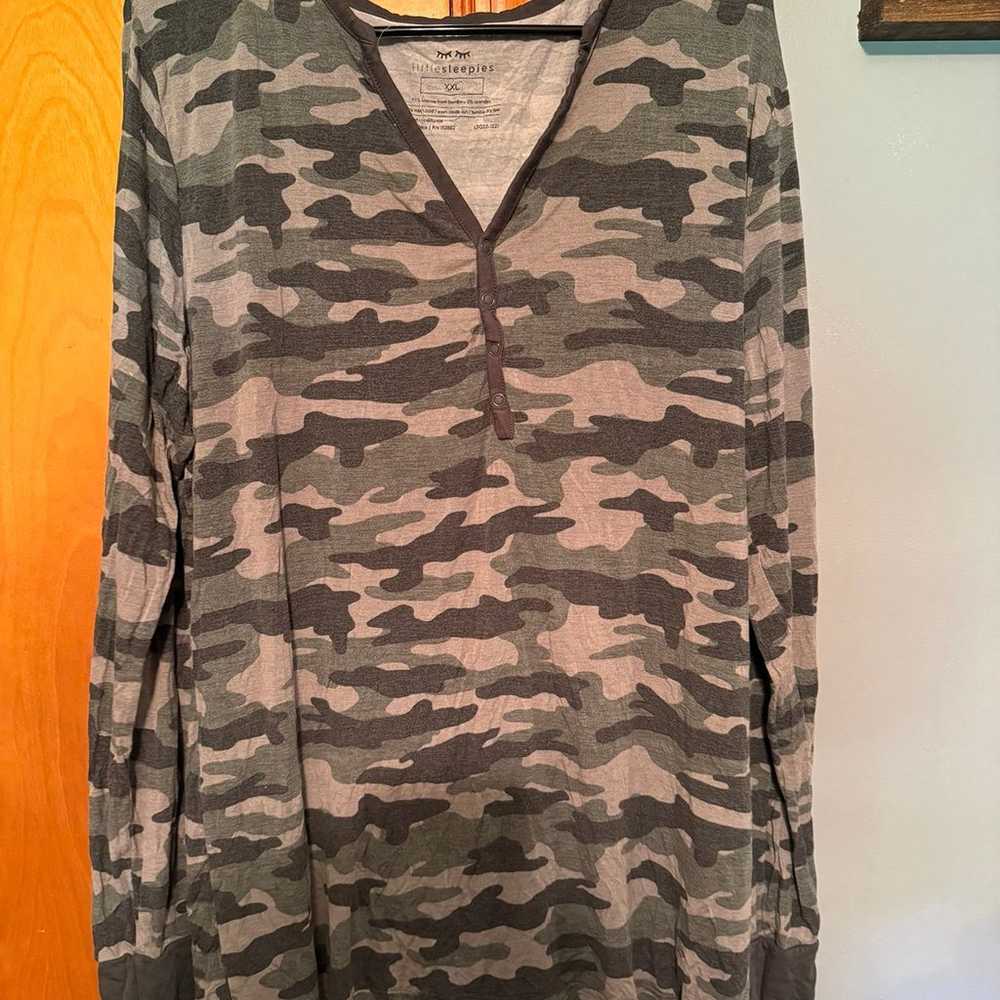 Women’s little sleepies vintage camo - image 1