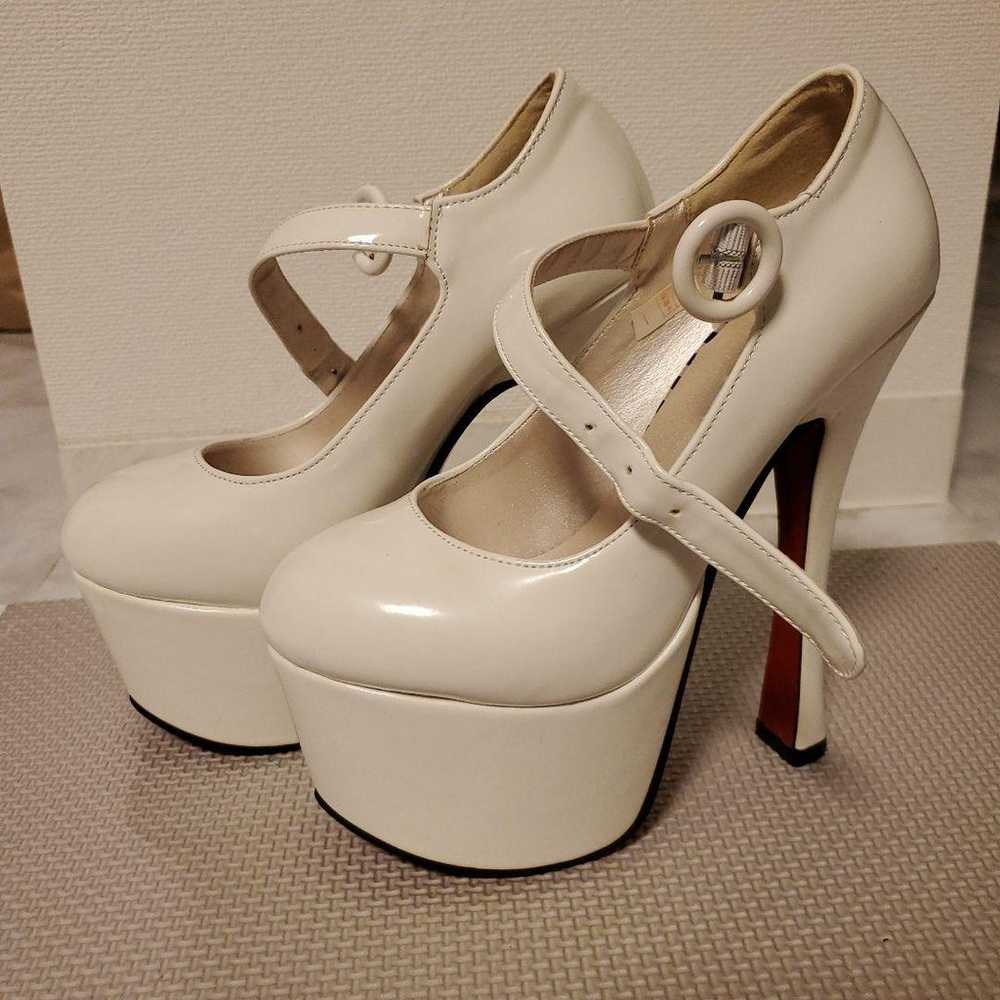 Wedding shoes - image 2