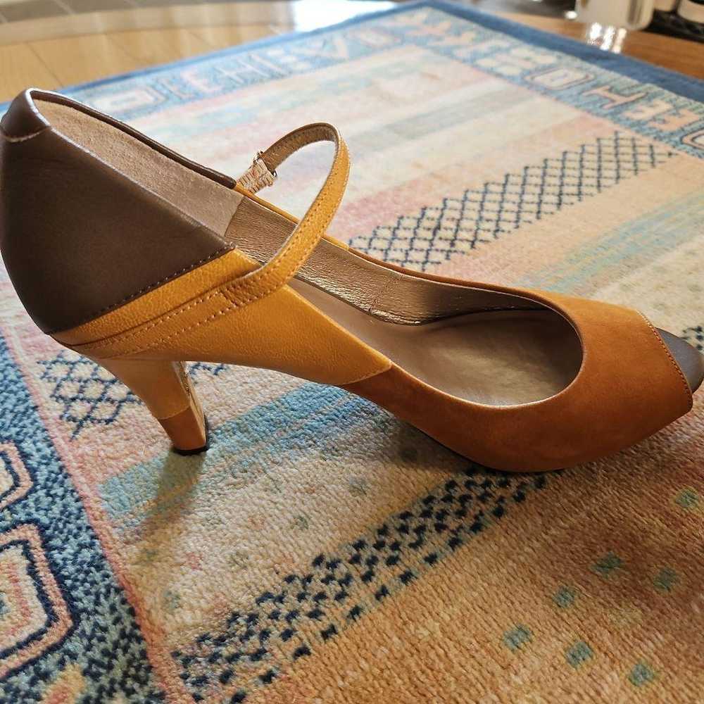 UNTITLED Open Toe High Heels Brown Beige. - image 4