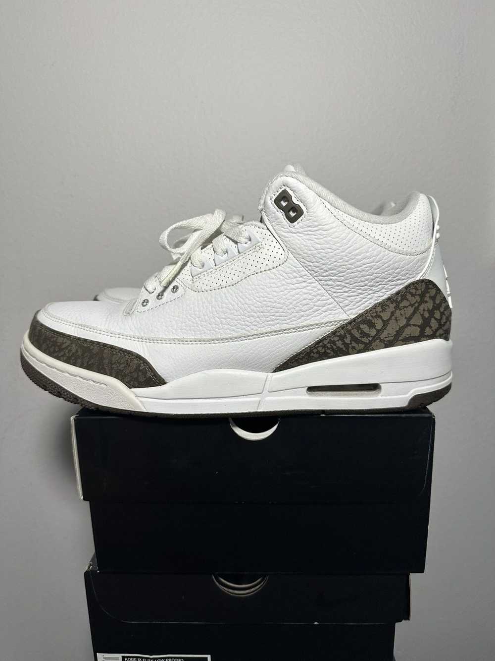 Jordan Brand × Nike Jordan 3 Retro Mocha - image 3