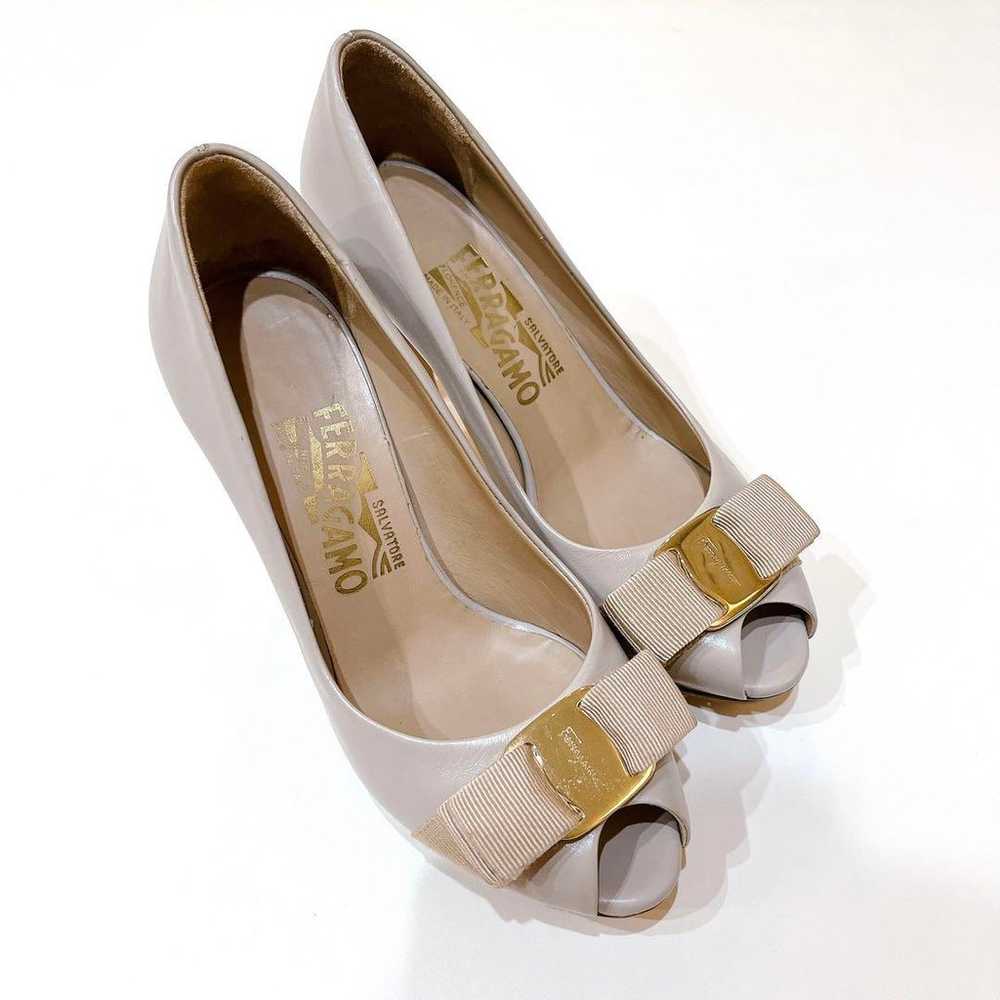 【Rare Design】Salvatore Ferragamo Open Toe Pumps V… - image 2