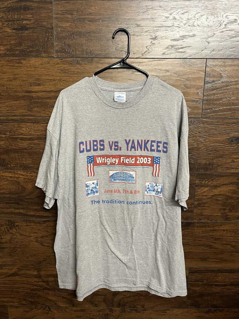 Designer VTG Chicago Cubs vs Yankees T-shirt Wrig… - image 1