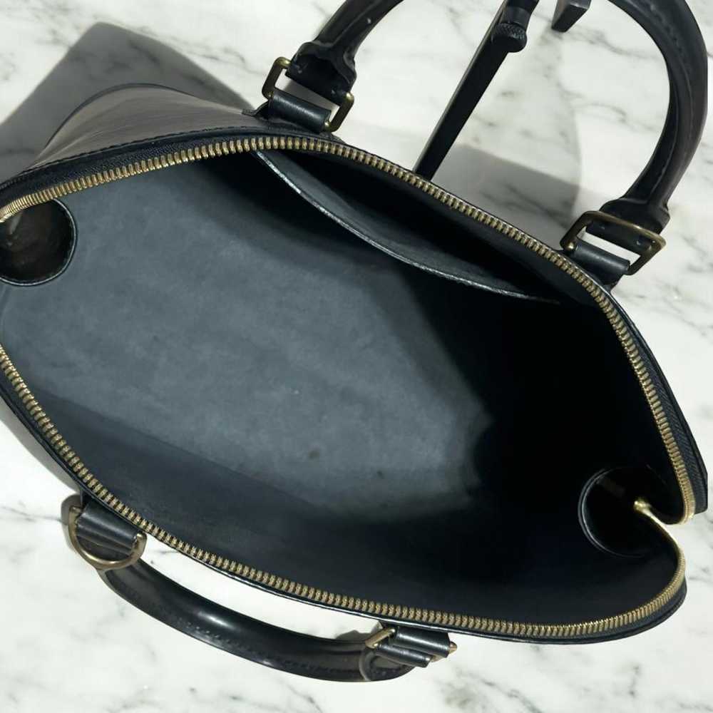 Louis Vuitton Alma leather bag - image 8