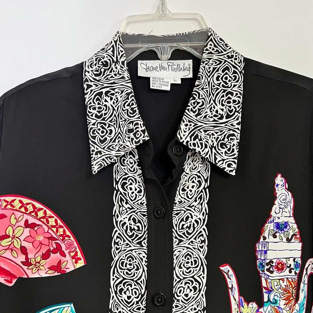 Diane Von Furstenberg Vintage Silk Art to Wear Tu… - image 3