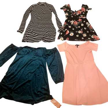 Women's/Junior's dress bundle lot - 4 pcs - image 1