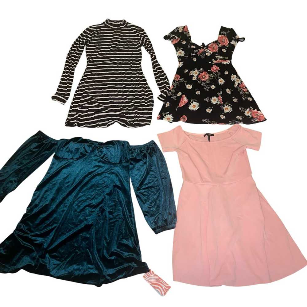 Women's/Junior's dress bundle lot - 4 pcs - image 6