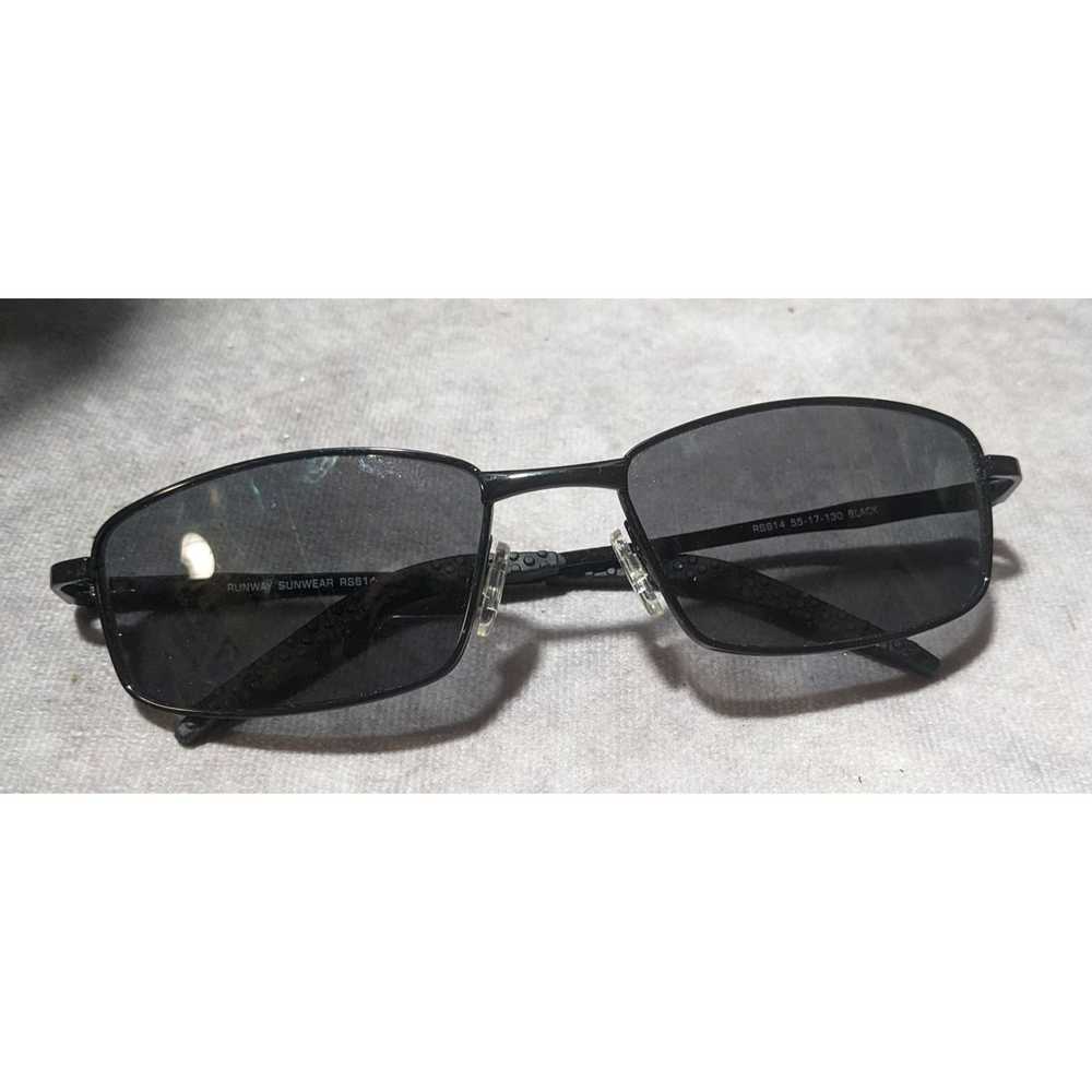 Other Runway Sunwear Classic Black Sunglasses (Fr… - image 5