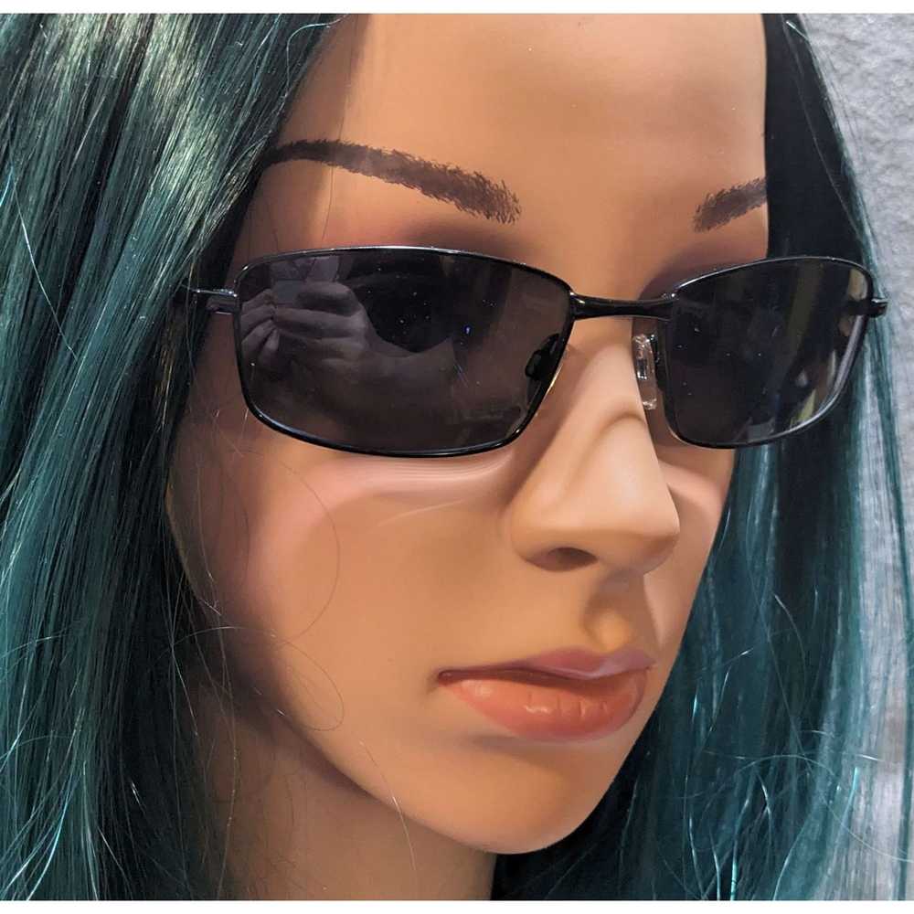 Other Runway Sunwear Classic Black Sunglasses (Fr… - image 8