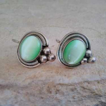 Vintage Green cat's eye .925 silver earrings - image 1