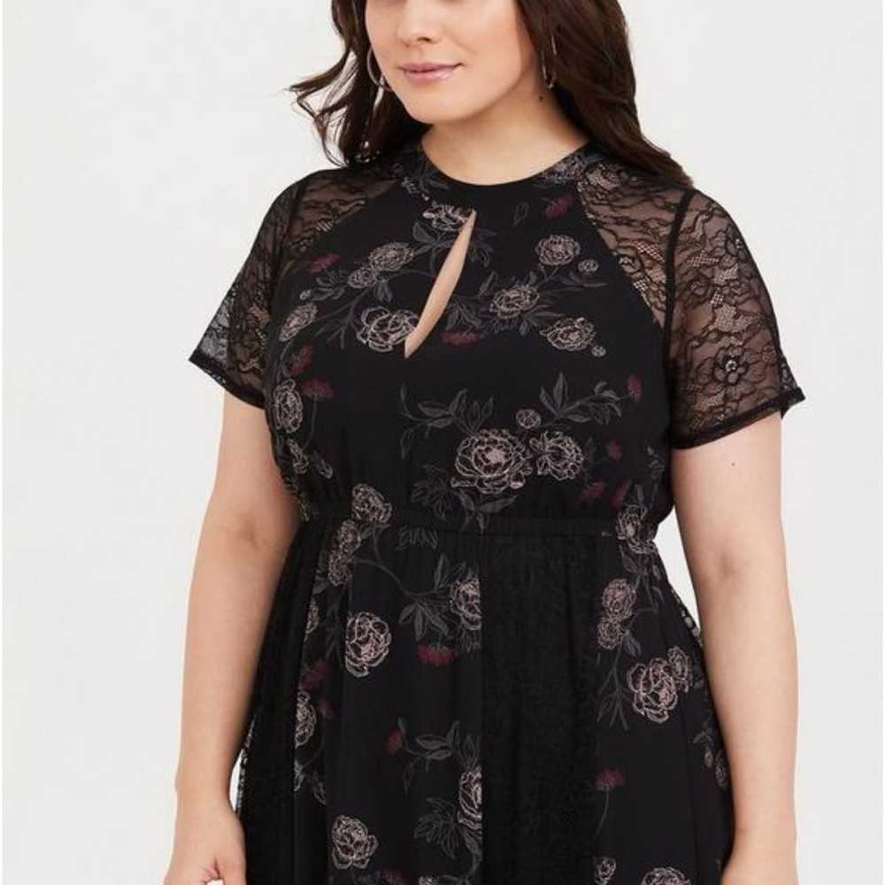 Torrid Black Floral chiffon lace maxi dress SZ 2 - image 7