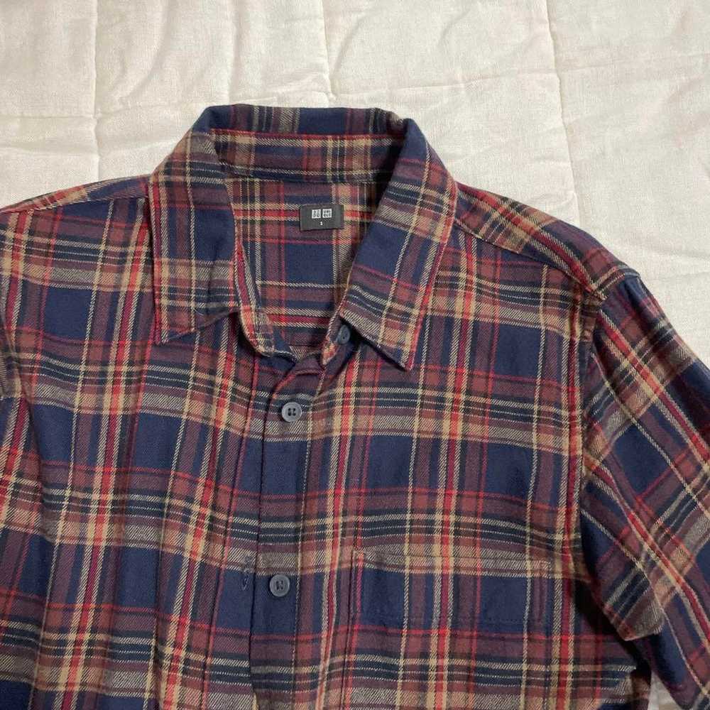 Uniqlo Check-pattern Long-sleeve Flannel Shirt Dr… - image 4