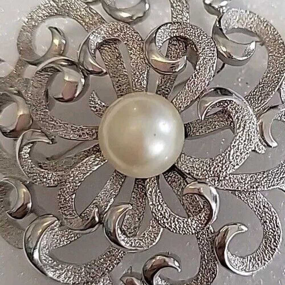 Trifari Silvertone Flower Brooch With Faux Pearl - image 4