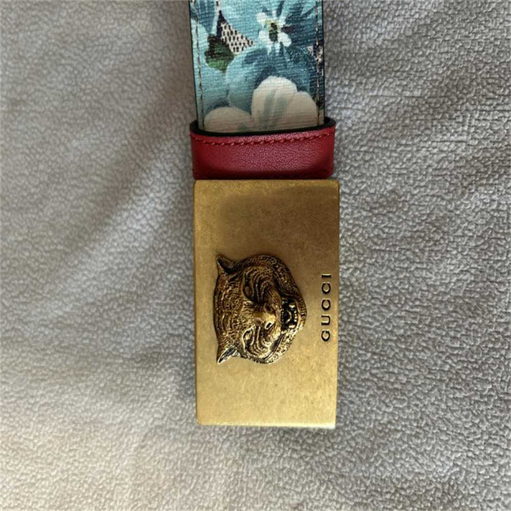 Gucci Feline Buckle leather belt - image 6