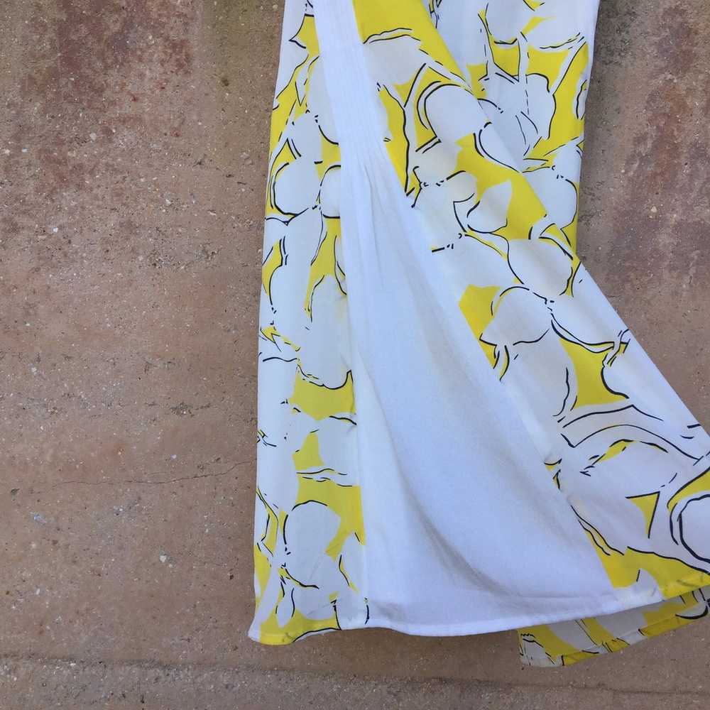 DVF Yellow Cream Sleeveless Silk Floral Print Dre… - image 4