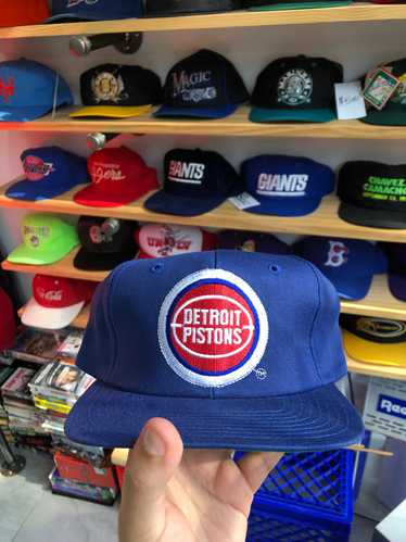 Vintage Detroit Pistons Plain Logo Snapback