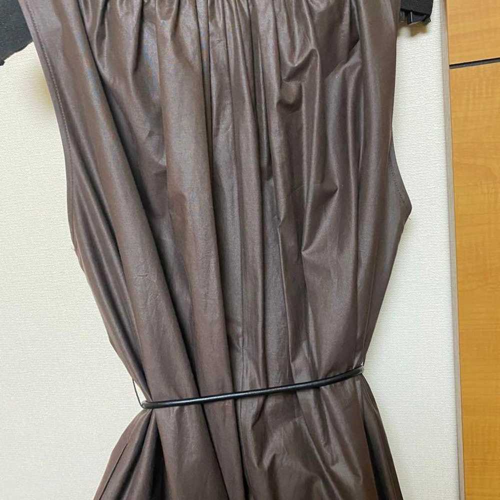 Brown sleeveless long one-piece dress - image 2