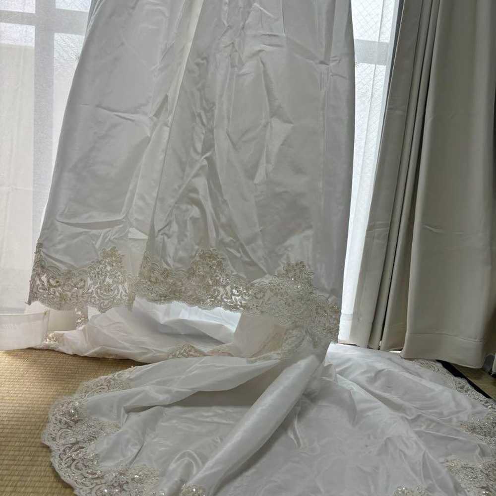 Wedding dress, tall size, second-hand item. - image 2