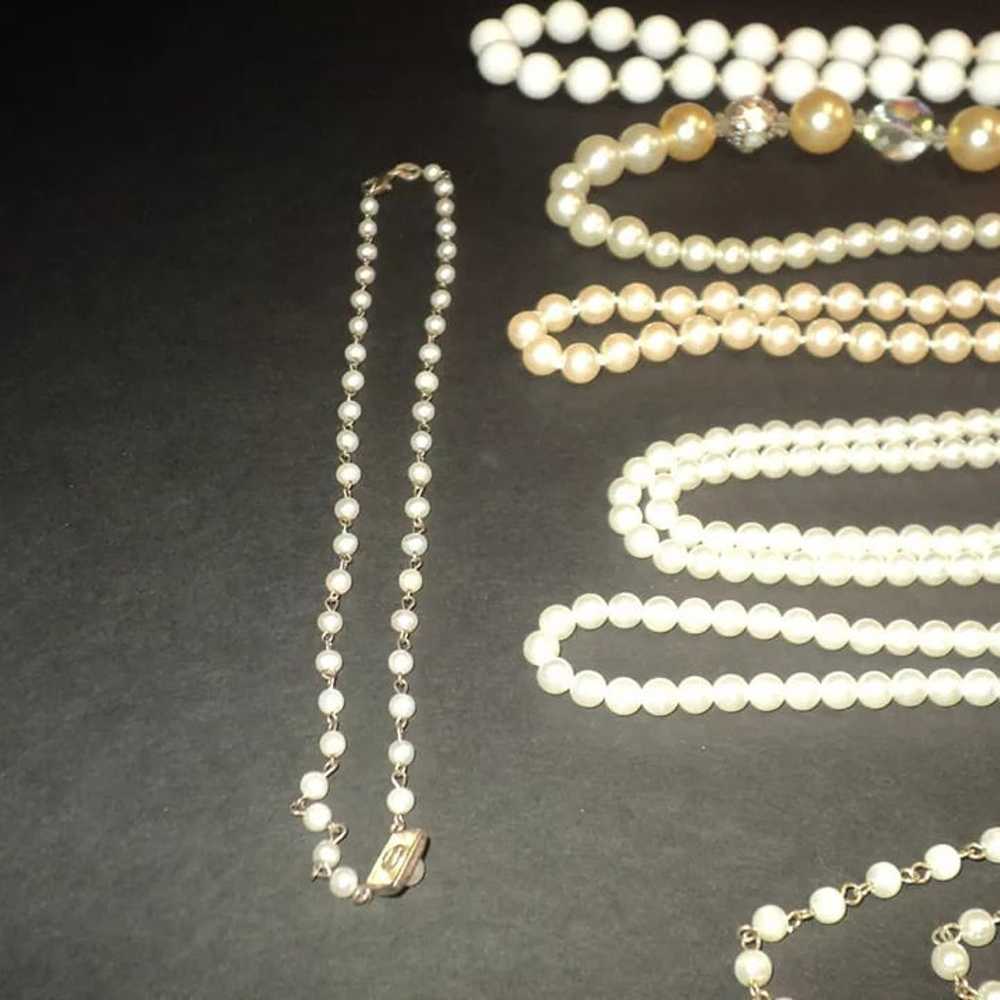 Lot of 7 Faux Pearl Necklaces Vintage Crafts Vari… - image 4