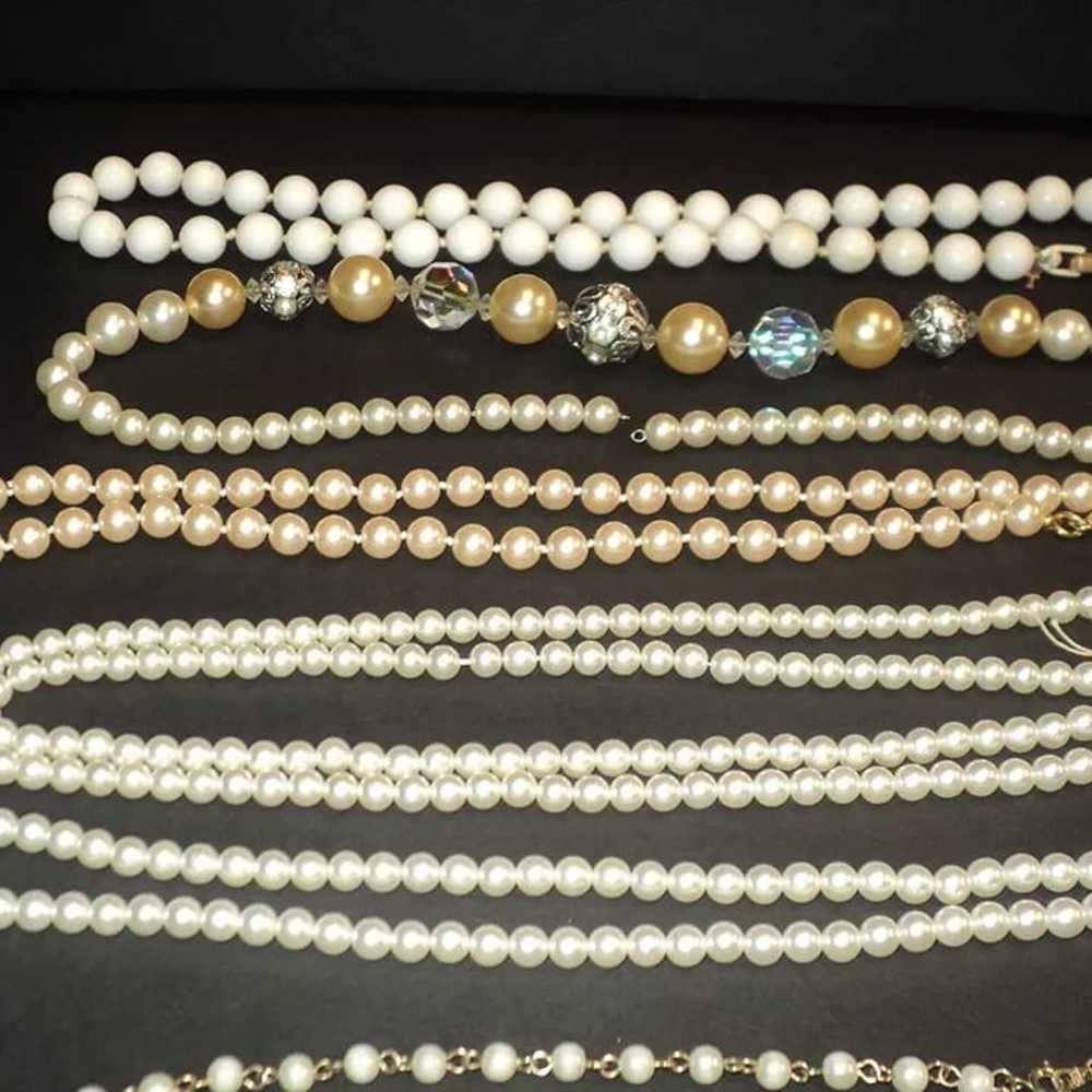 Lot of 7 Faux Pearl Necklaces Vintage Crafts Vari… - image 5