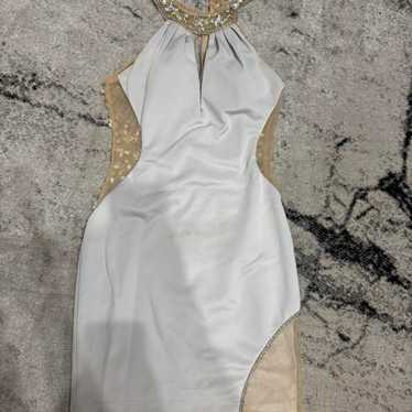 Elegant white satin dress with bead embellishment… - image 1