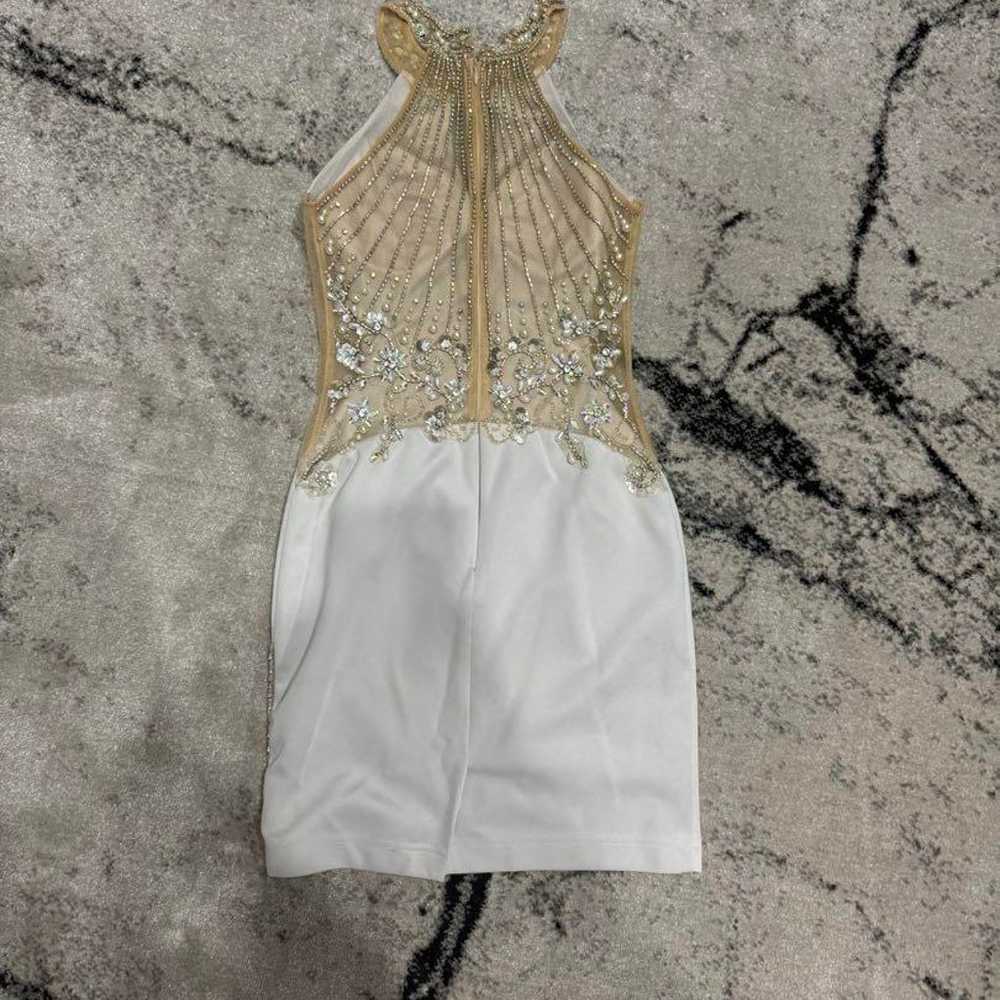 Elegant white satin dress with bead embellishment… - image 2