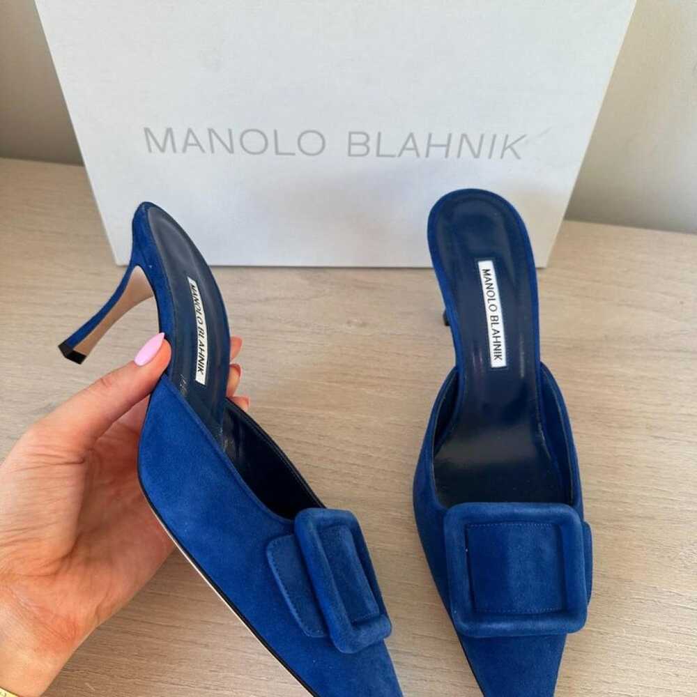 Manolo Blahnik Maysale heels - image 10