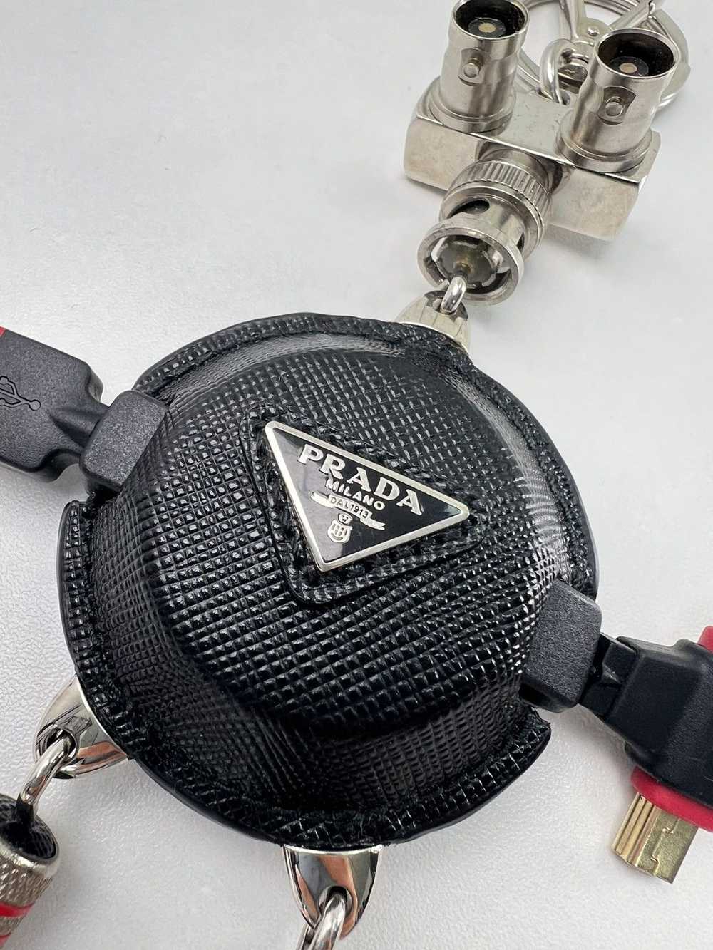 Prada Robot keyring - image 10