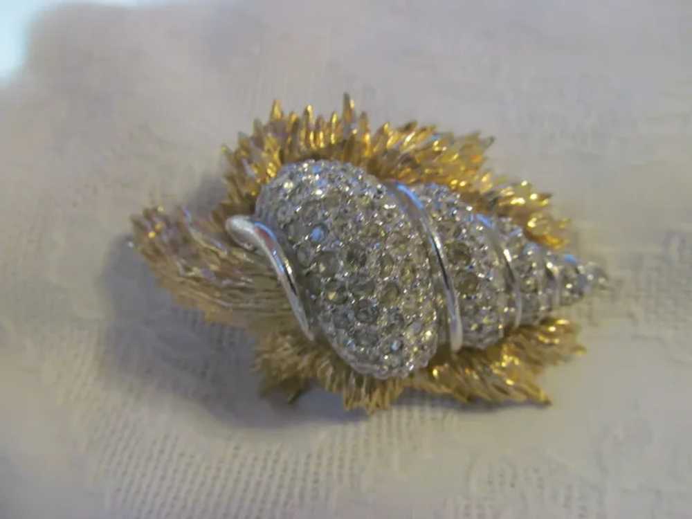 Chunky Conch Shell Pin Rhinestone & Gold Signed L… - image 5