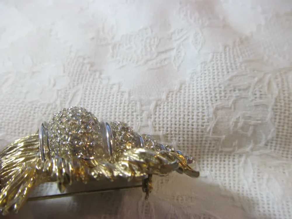 Chunky Conch Shell Pin Rhinestone & Gold Signed L… - image 7