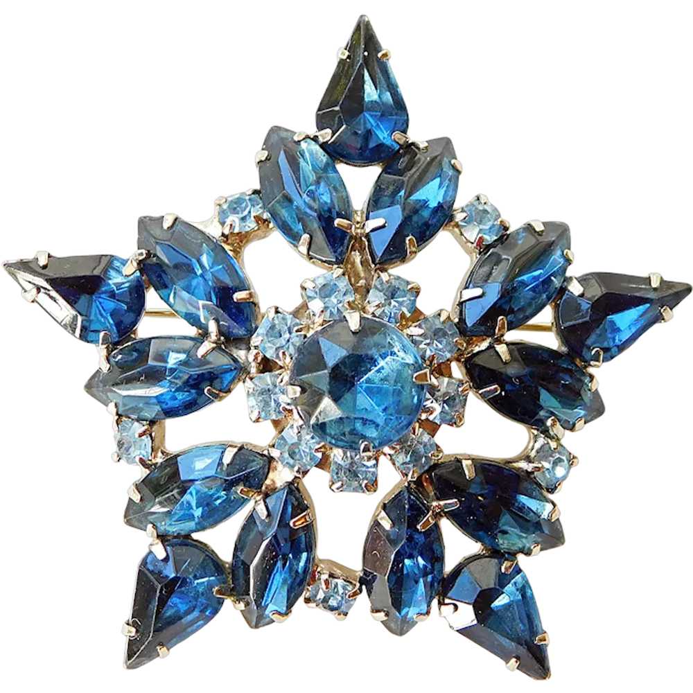 Fabulous STAR Shape Vintage Blue Rhinestone Brooch - image 1