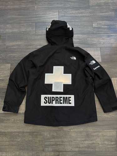 Supreme × The North Face Supreme TNF Summit Series