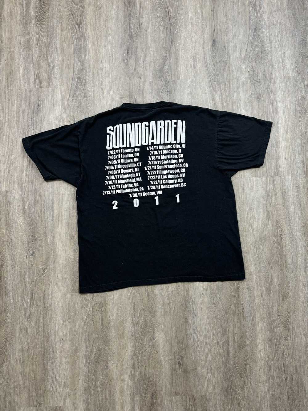 Band Tees × Tour Tee × Vintage Vintage Y2K Soundg… - image 2