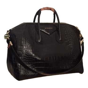 Givenchy Antigona patent leather handbag