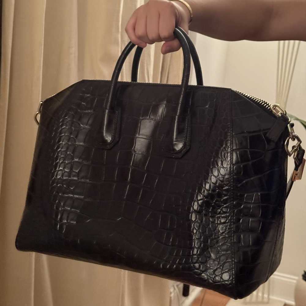 Givenchy Antigona patent leather handbag - image 3