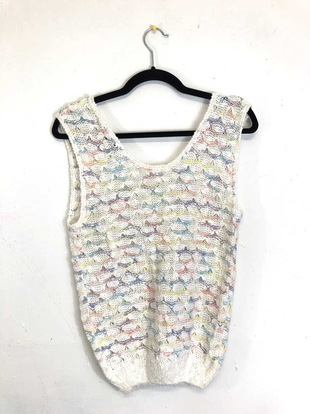 Wye Oaks Pastel Sleeveless Pearl Button Sweater (… - image 5