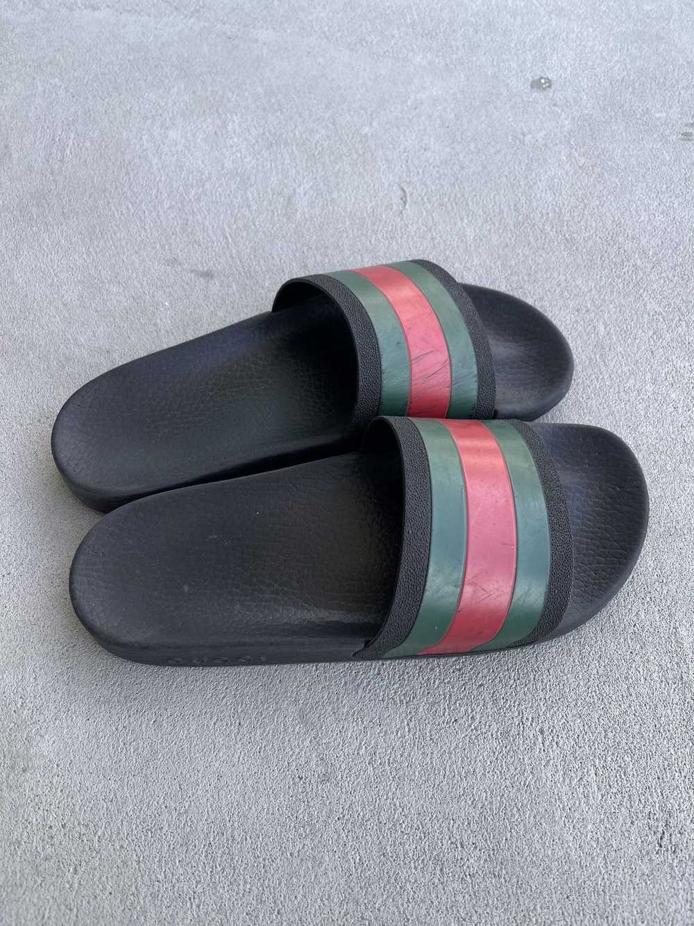 Gucci STEAL! Gucci OG Rubber Slides - image 1