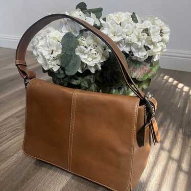 ✨ Stunning LIKE NEW Vintage Leather Coach ~ - image 1