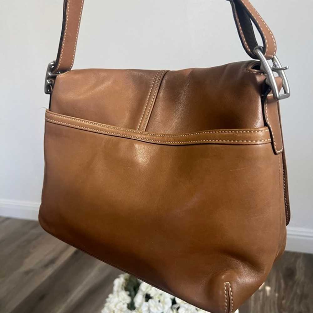 ✨ Stunning LIKE NEW Vintage Leather Coach ~ - image 2