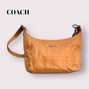 【Coach】Shoulder Bag Simple Light Brown Leather Pop