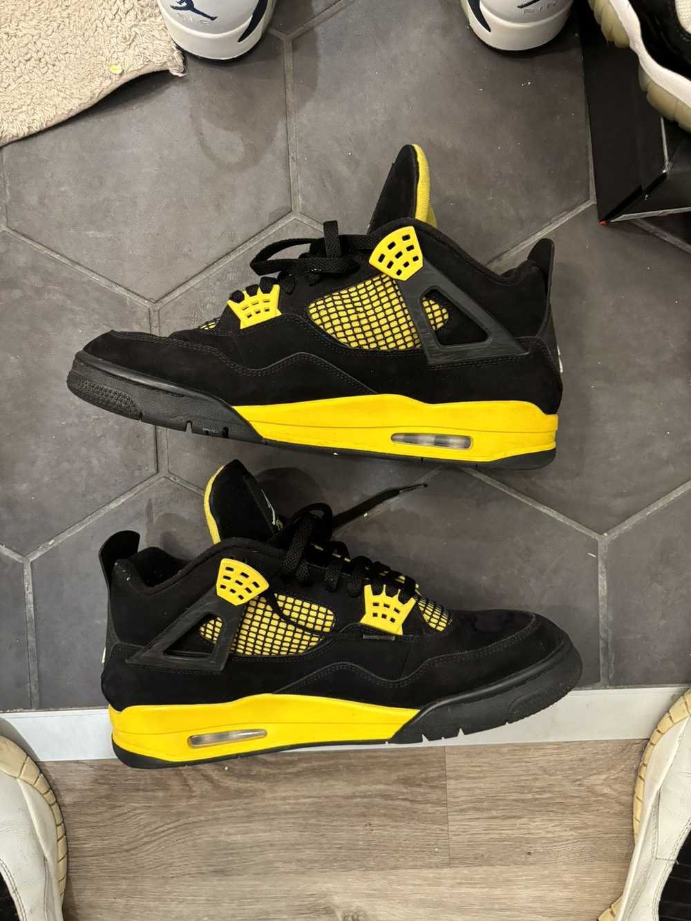 Jordan Brand × Nike Air Jordan 4 retro thunder - image 2